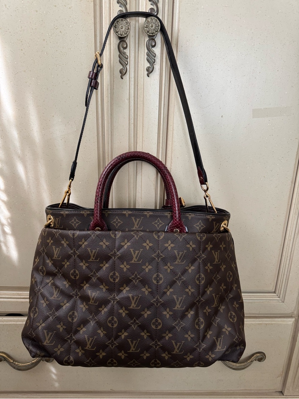 AUTHENTIC Louis Vuitton Monogram Quilted Satchel with Burgundy Handles - Picture 3 of 12
